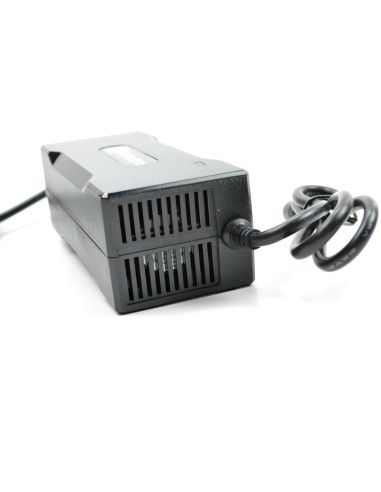 Köp 36 volt snabbladdare för elspark här! Laddare med DC 8mm-kontakt i lager