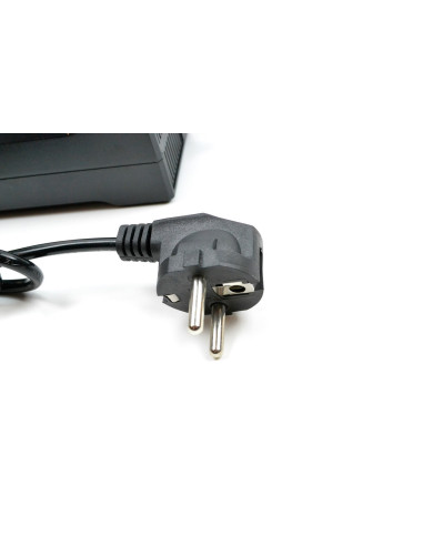 Köp 36 volt snabbladdare för elspark här! Laddare med DC 8mm-kontakt i lager