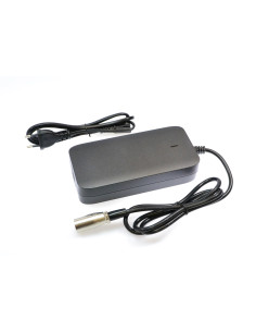 Köp 52V elcykelladdare här! XLR 3-pin plug. Output 58,8V / 3A. 599 SEK